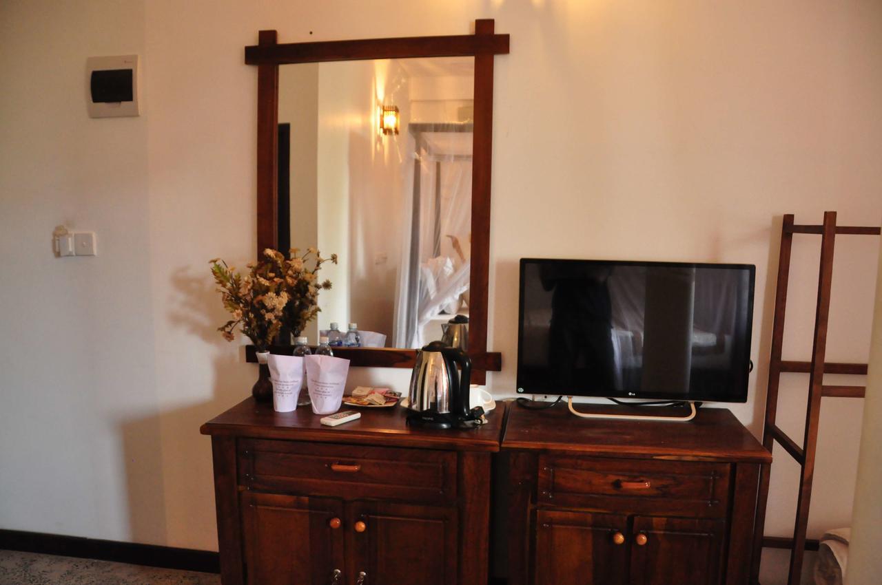 Wh Beach Resort Weligama Exterior photo